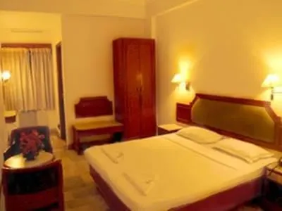 Hotel Aiswarya Kochi