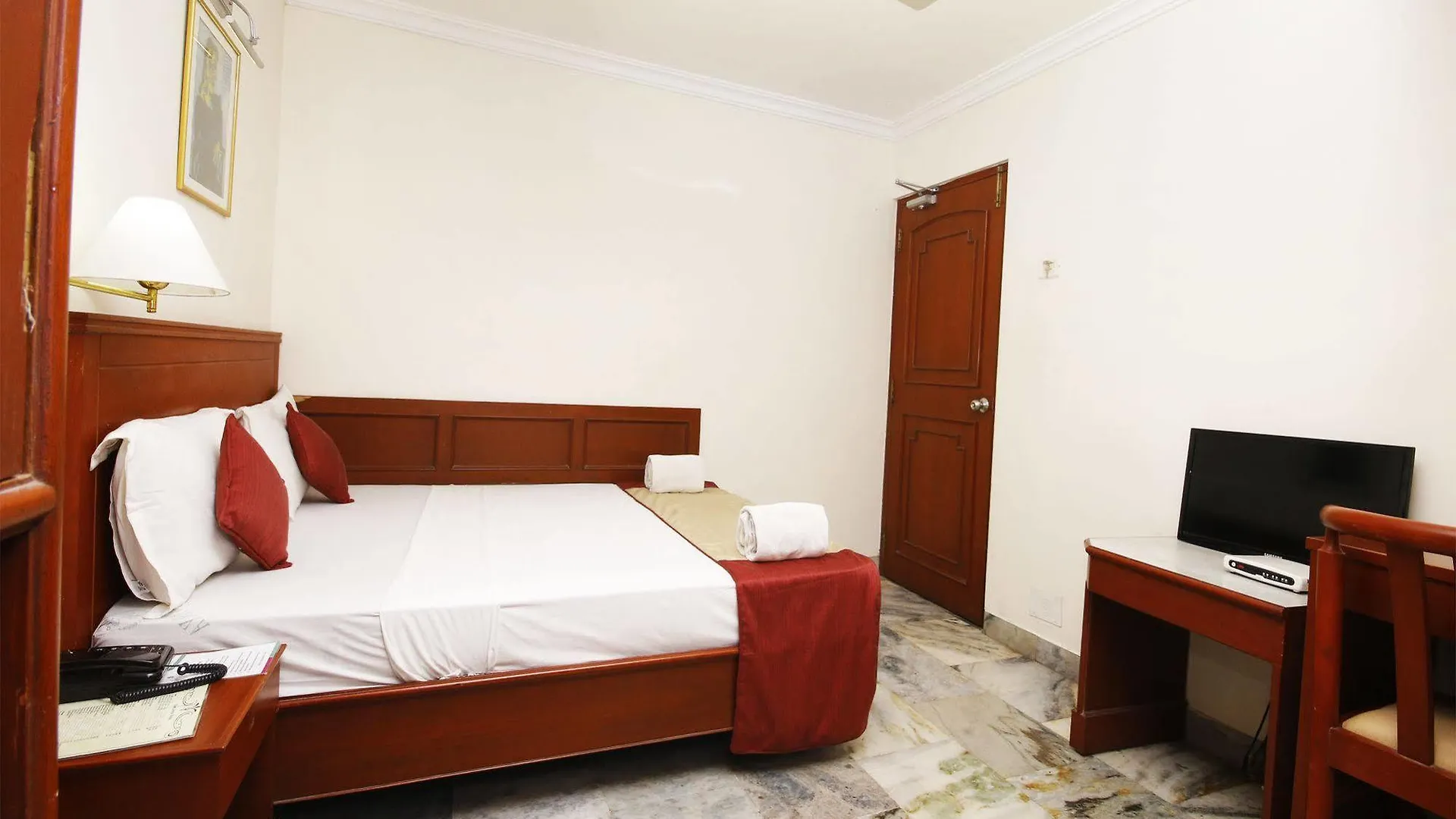 ***  Hotel Aiswarya Kochi India